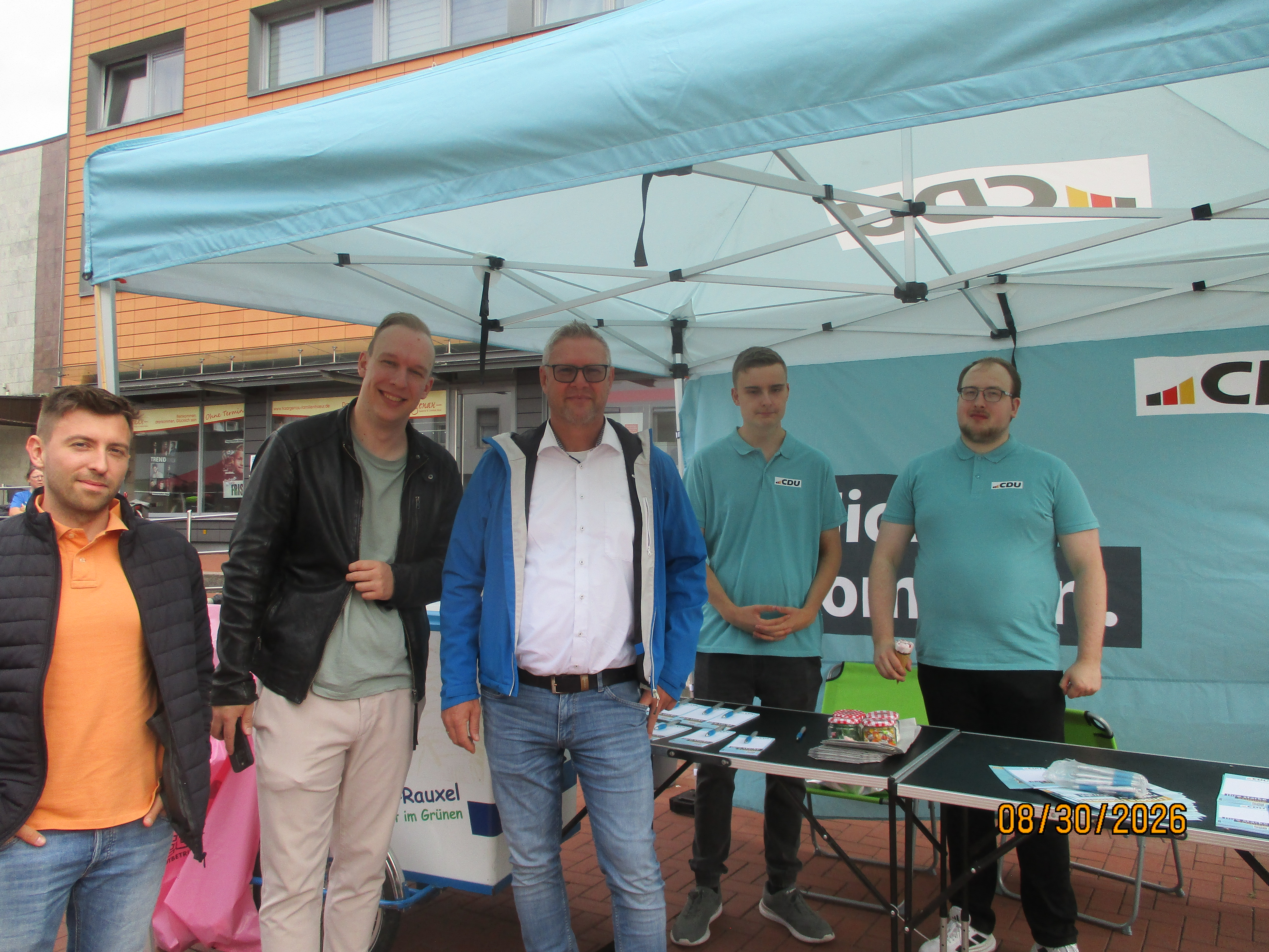 Carsten Wewers
CDU-Landtagskandidat 2027
zu Besuch beim Ickerner Familienfest am 30. August 2026